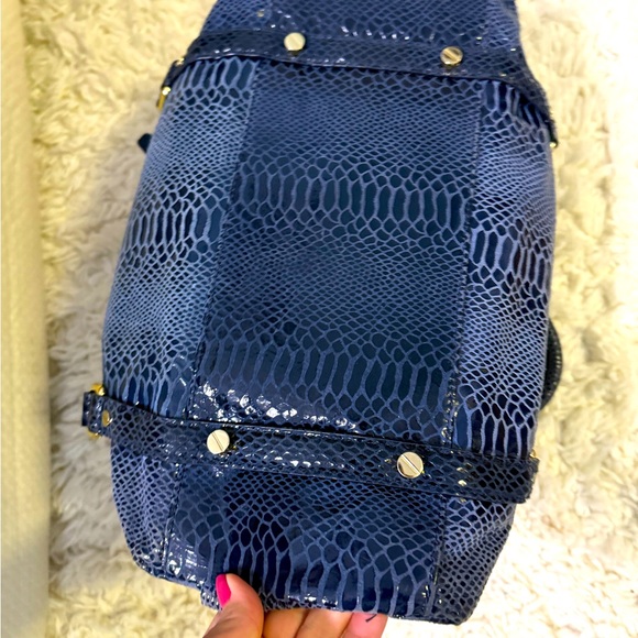 Michael kors authentic crossbody bag in great shape - Picture 5 of 8